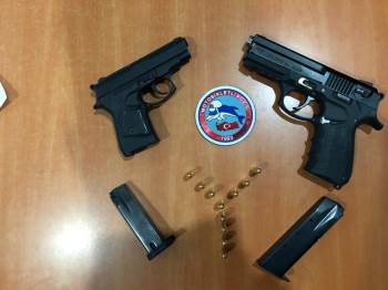 Şüphe Üzerine Durdurulan 3 Kişide Silah Ve Uyuşturucu Madde Çıktı
