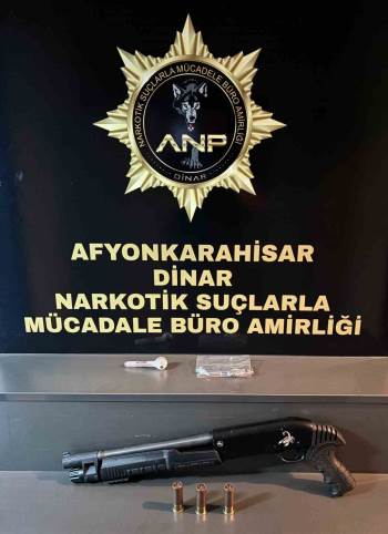 Şüphe Üzerine Durdurulan Araçta Uyuşturucu Ve Ruhsatsız Tüfek Ele Geçirildi
