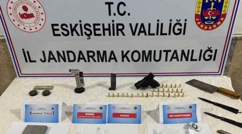 Şüpheli araçta uyuşturucu madde ele geçirildi