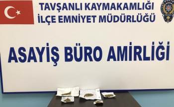 Şüpheliler Üzerinde Esrar Ele Geçirildi
