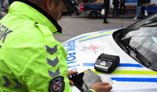 Sürücülere kötü haber: Trafik cezalarına rekor zamlar geldi!