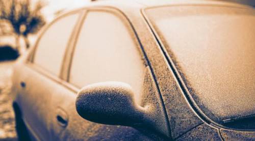 Sürücülerin kabusu: Buzlu araba camları nasıl temizlenir? 5 pratik öneri!