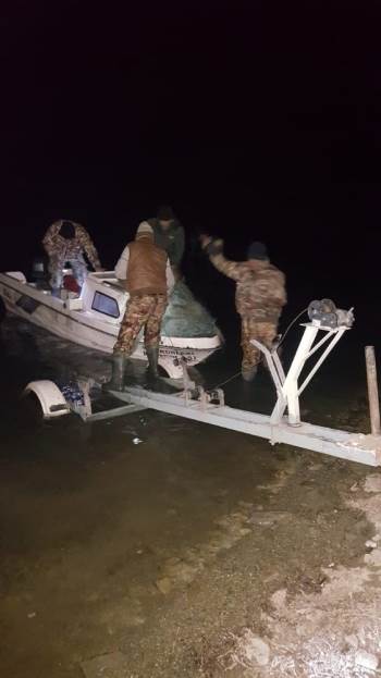 Suya İzinsiz Bırakılmış 13 Bin Metre Misine Ağ Ele Geçirildi
