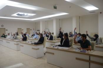 T Plaka Ticari Taksi Yönetmelik Değişikliğine Komisyondan ’Red’ Kararı
