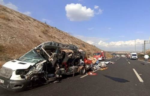 TAG Otoyolu'nda katliam! Feci kazada çok sayıda ölü var