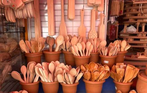 Tahta Kaşıklar Yeniden Popüler: Sağlıklı ve Doğal Bir Tercih