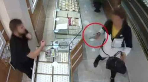 Takıları taktı, silahını çekip...