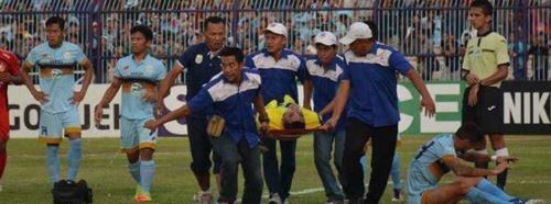 Takım arkadaşıyla çarpışan Choirul Huda öldü!