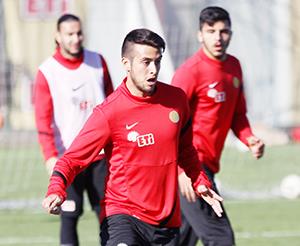 Takımını yalnız bırakacak