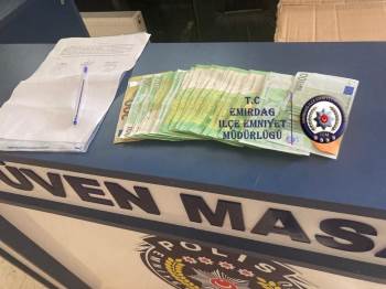 Taksi Şoföründen Alkışlanacak Davranış
