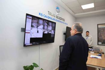 Talas’ta karla mücadele: 90 kişilik ekip kesintisiz çalışıyor