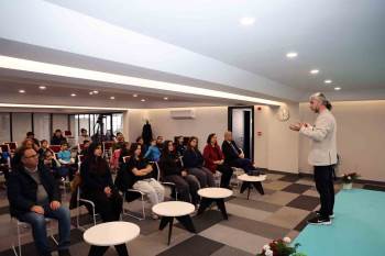 Talas'ta Yazar Okulu seminerleri, çocuk edebiyatı ile devam ediyor