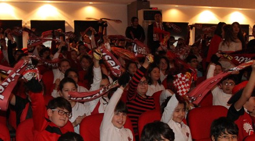 Taraftar, öğrencilerle buluşuyor