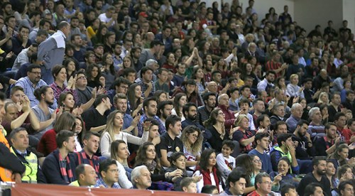 Taraftar  tribünde olacak