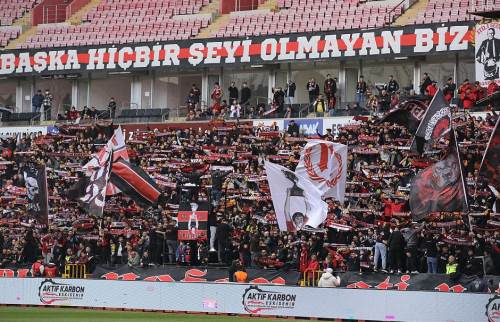 Taraftar forvet istiyor