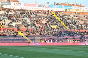 Taraftar ilgi göstermedi