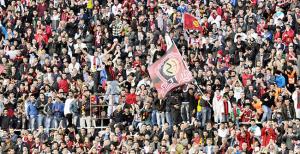 Taraftar maça hazır