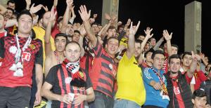 Taraftar tepki gösterdi