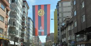 Taraftarın bayrak seferberliği