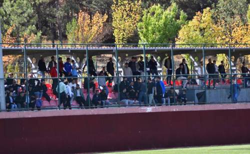 Taraftarlar maçı kaçırmadı