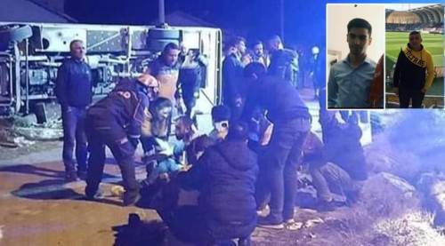 Taraftarları taşıyan otobüs kaza yaptı! 2 ölü 23 yaralı