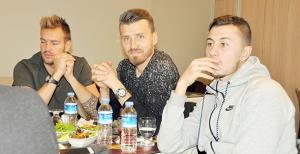 Tarih vazgeçmeyenleri yazar