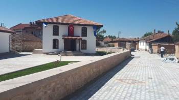 Tarihi Cami Hizmete Açıldı
