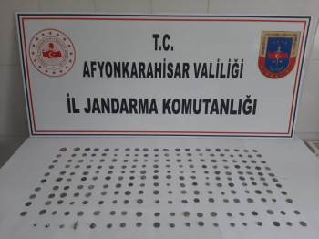 Tarihi Eser Kaçakçısı Dinlenme Tesisinde 214 Adet Sikkeyle Yakalandı
