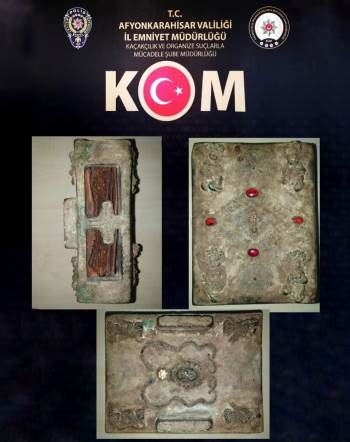 Tarihi Eser Niteliği Taşıyan Kitabı Satmak İsterken Yakalandılar
