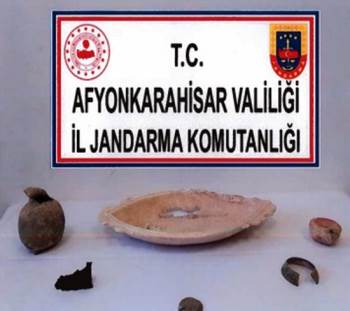 Tarihi Eserler Ele Geçirildi
