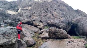 Tarihi Kalenin Kayalıklarında Mahsur Kalan Keçiler 2 Saatte Kurtarıldı
