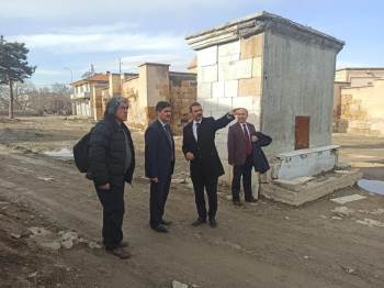 Tarihi Kent Meydanı Çalışmaları Sürüyor
