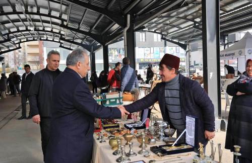 Tarihi Pazar, Kar Yağışı Nedeniyle Bu Hafta Ertelendi