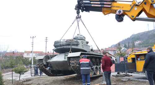 Tarihi tank müzedeki yerini aldı