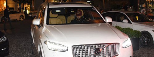 Tarık Çamdal yeni arabası taraftarı kızdırdı!