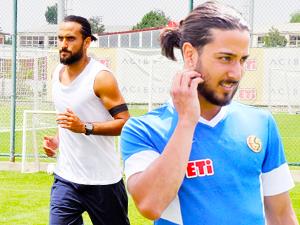 Tarık ve Erkan kafilede yok