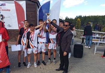Tavşanlı 15 Temmuz Şehitler Fen Lisesi Oryantiring’De Türkiye Dördüncüsü
