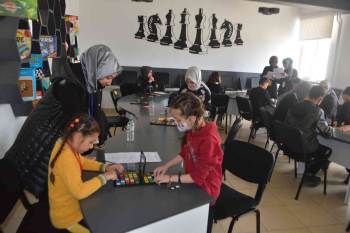 Tavşanlı’Da ’İlk Ve Orta Okullar Arası Zeka Oyunu’ Turnuvası
