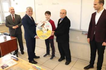 Tavşanlı’Da ’İyilikte Yarışan Sınıflar, Her Sınıfın Bir Yetim Kardeşi Var’ Projesi
