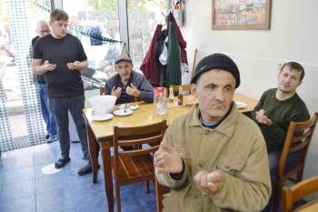 Tavşanlı’Da ’Mecnunlara Yemek İkramı’ Programı
