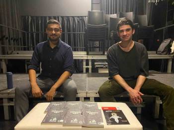 Tavsanlı’Da ’Sahneye Ağıt’ Sahnelendi
