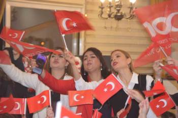 Tavşanlı’Da Anaokulu Öğrencilerinden Cumhuriyet’İn 100. Yıl Kutlaması
