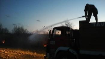 Tavşanlı’Da Anız Yangını Büyümeden Söndürüldü
