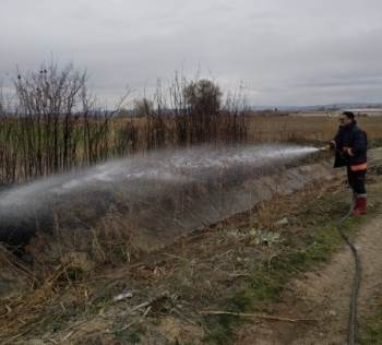 Tavşanlı’Da Arazi Yangını
