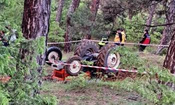 Tavşanlı’Da Devrilen Traktörün Sürücüsü Hayatını Kaybetti
