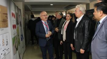 Tavşanlı’Da Dünya Fair Play Karikatür Ve Fotoğraf Sergisi Yoğun İlgi Gördü
