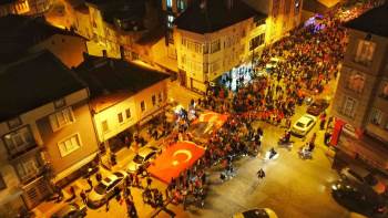 Tavşanlı’Da Fener Alayı Ve Kortej Yürüyüşü
