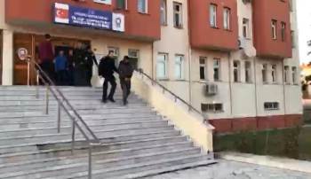 Tavşanlı’Da Hırsızlık Şüphelisi 2 Kişi Tutuklandı
