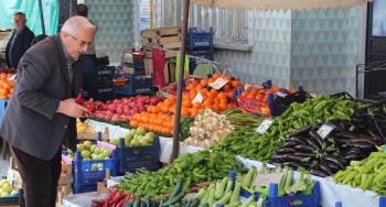 Tavşanlı’Da Kurulan Pazarın Günleri Değişti
