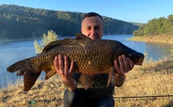 Tavşanlı’Da Olta İle Rekor Büyüklükte Balık Yakalandı
